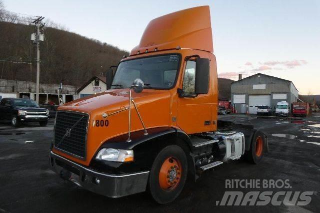 Volvo VNM42T Nákladní vozidlo bez nástavby