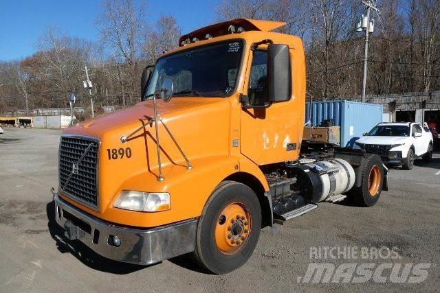 Volvo VNM42T Nákladní vozidlo bez nástavby
