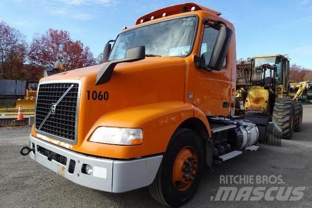 Volvo VNM42T Nákladní vozidlo bez nástavby