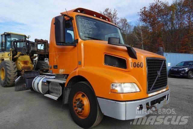 Volvo VNM42T Nákladní vozidlo bez nástavby