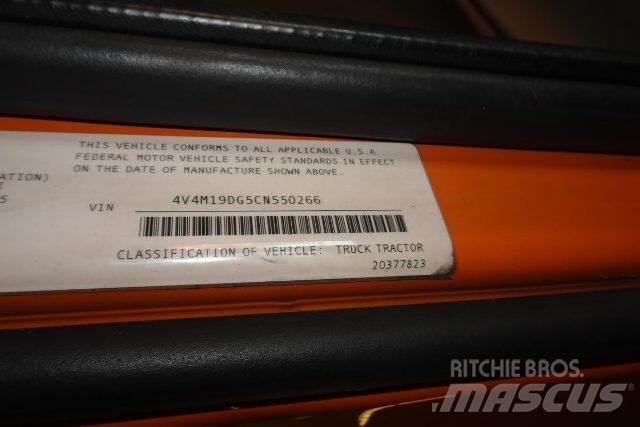 Volvo VNM42T Nákladní vozidlo bez nástavby