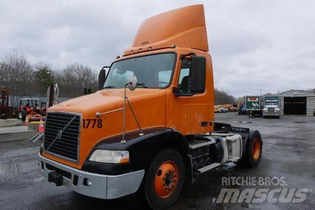 Volvo VNM42T Nákladní vozidlo bez nástavby