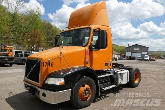Volvo VNM42T Nákladní vozidlo bez nástavby