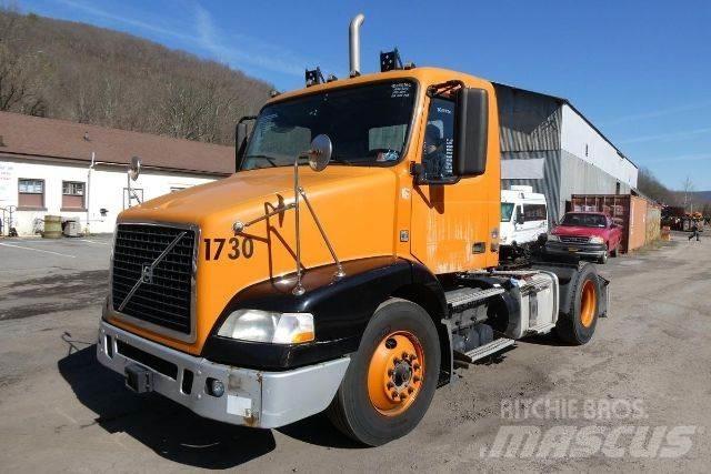 Volvo VNM42T Nákladní vozidlo bez nástavby
