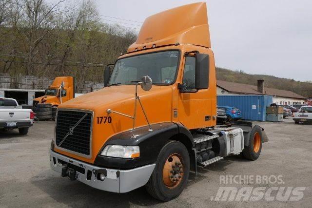 Volvo VNM42T Nákladní vozidlo bez nástavby