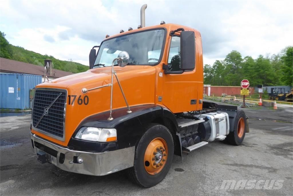 Volvo VNM42T Nákladní vozidlo bez nástavby