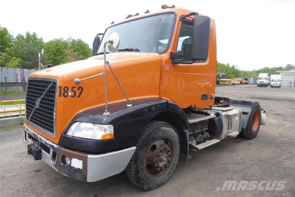 Volvo VNM42T Nákladní vozidlo bez nástavby