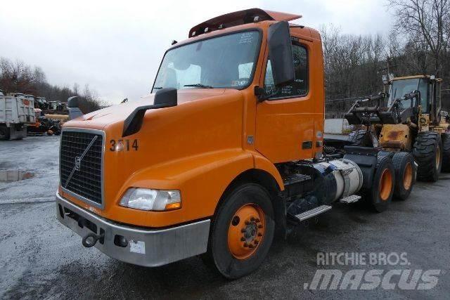 Volvo VNM64T Nákladní vozidlo bez nástavby