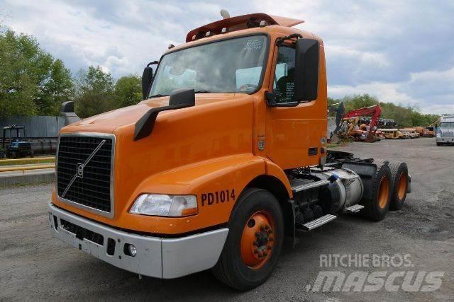 Volvo VNM64T Nákladní vozidlo bez nástavby