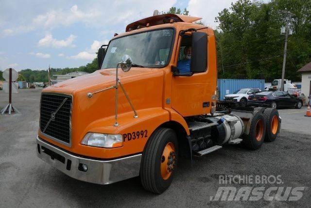 Volvo VNM64T Nákladní vozidlo bez nástavby