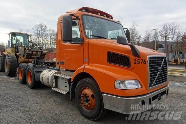 Volvo VNM64T Nákladní vozidlo bez nástavby