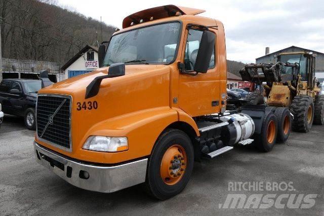 Volvo VNM64T Nákladní vozidlo bez nástavby