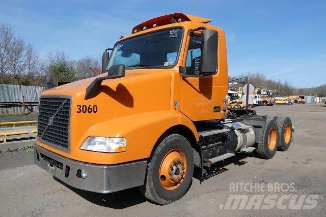 Volvo VNM64T Nákladní vozidlo bez nástavby