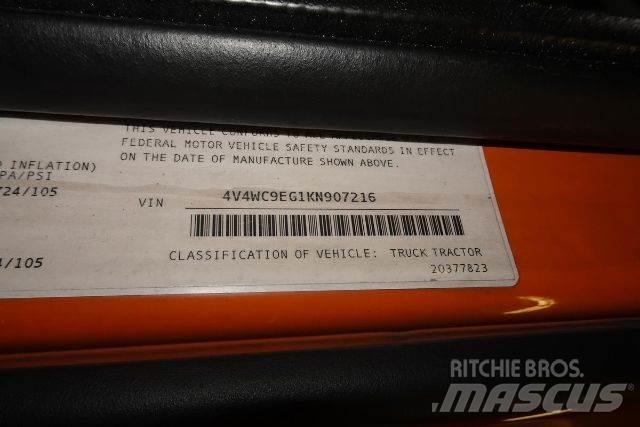 Volvo VNR64T300 Nákladní vozidlo bez nástavby
