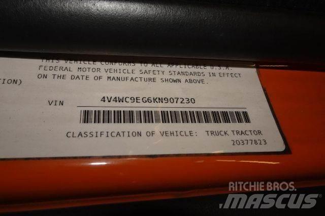 Volvo VNR64T300 Nákladní vozidlo bez nástavby