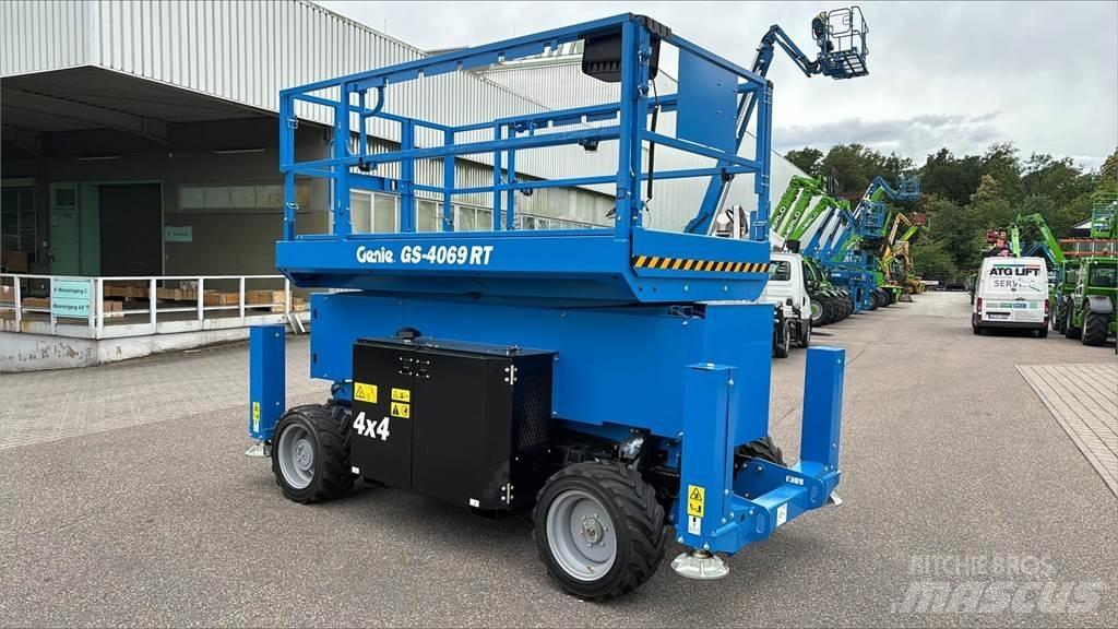 Genie GS-4069 RT Nůžková zvedací plošina