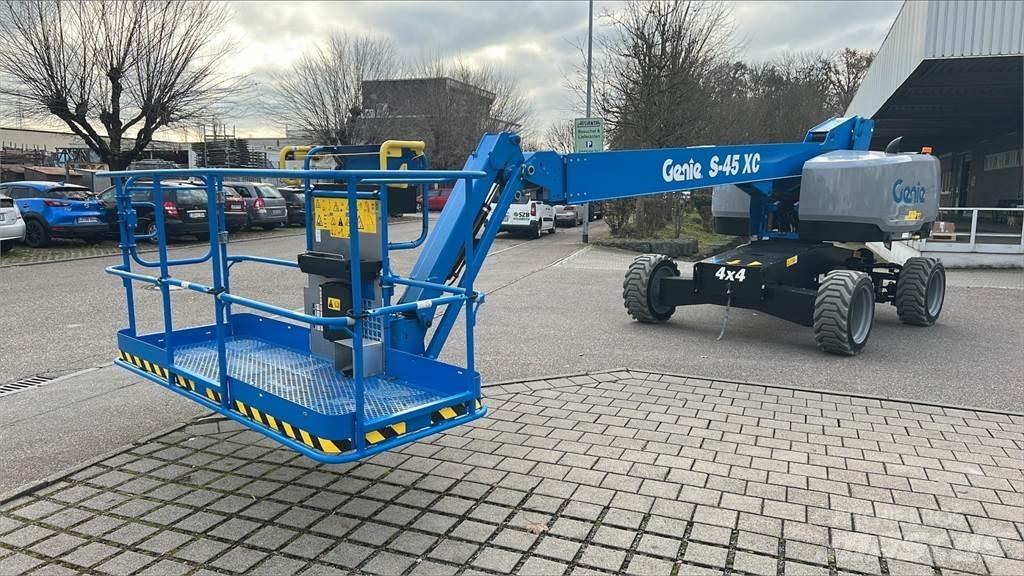 Genie S-45 XC Kloubové plošiny