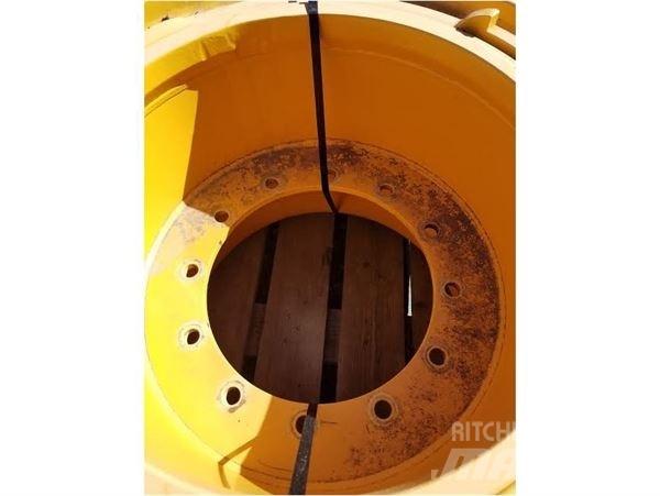 Volvo A25F Pneumatiky, kola a ráfky