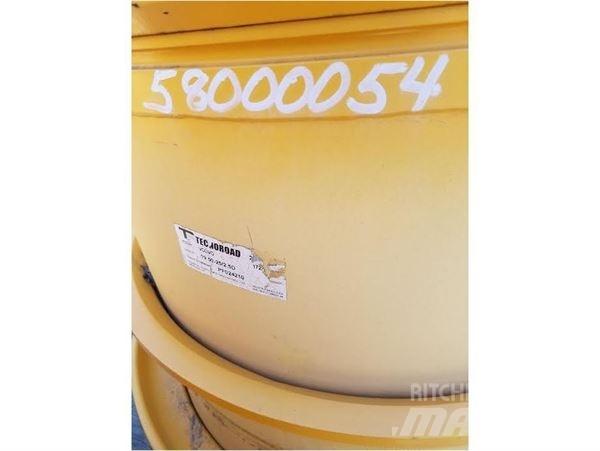 Volvo A30E Pneumatiky, kola a ráfky