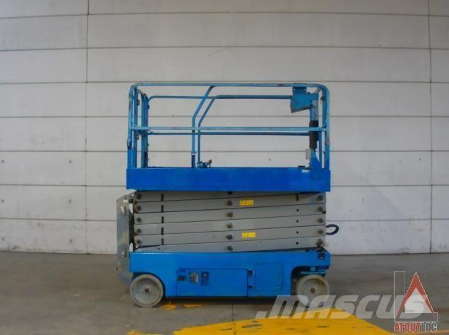 Genie GS-4047 Kloubové plošiny