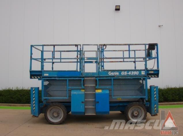 Genie GS-4390RT Kloubové plošiny