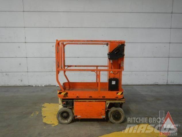 JLG 1230ES Kloubové plošiny