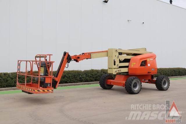 JLG 520AJ Kloubové plošiny