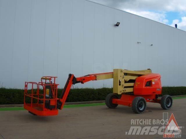 JLG 520AJ Kloubové plošiny
