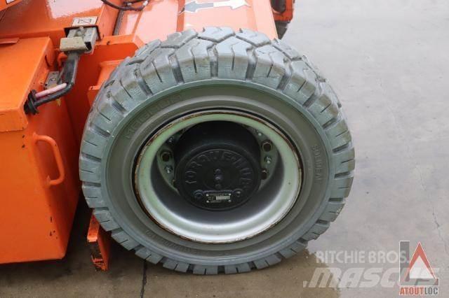 JLG E300AJP Kloubové plošiny