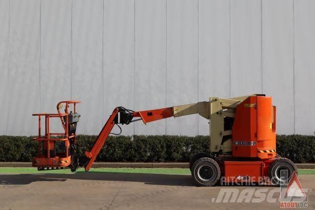 JLG E300AJP Kloubové plošiny
