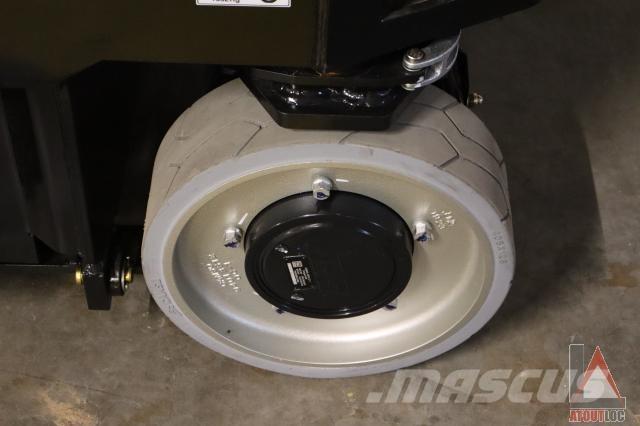 JLG ES3246 Kloubové plošiny