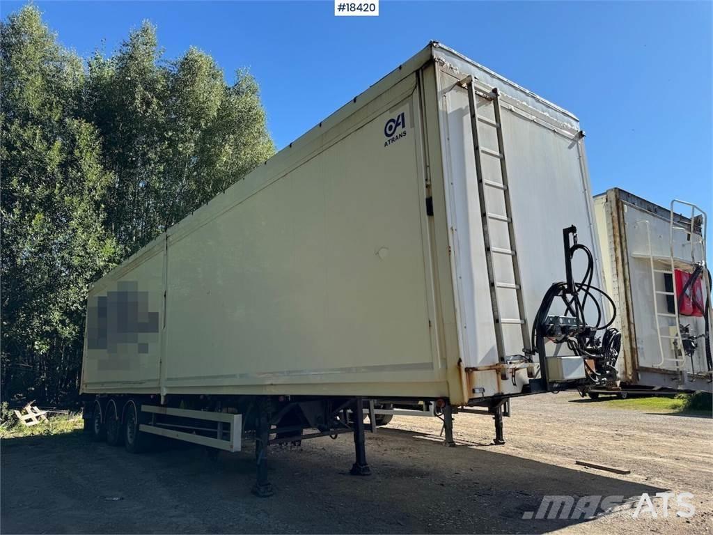  Atrans trailer Skříňové návěsy