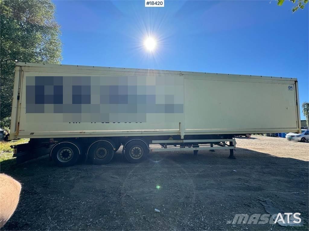  Atrans trailer Skříňové návěsy