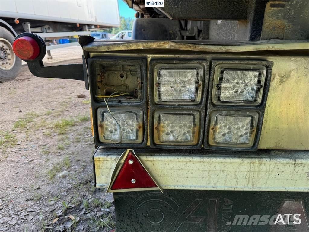  Atrans trailer Skříňové návěsy