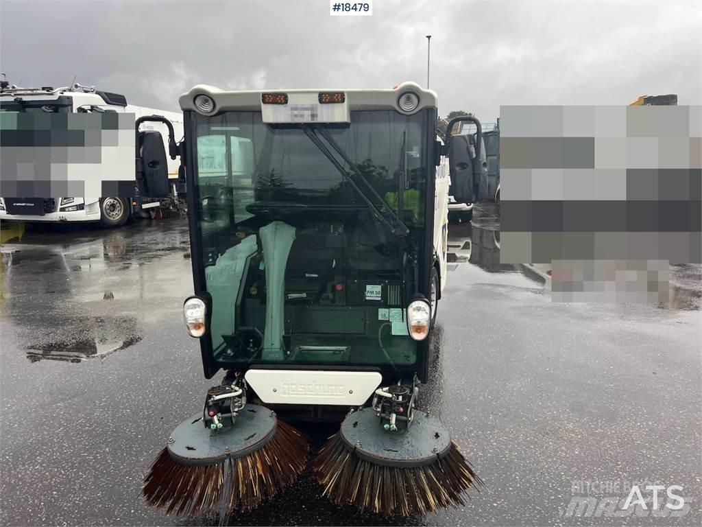 Boschung S2 sweeper Zametací vozy