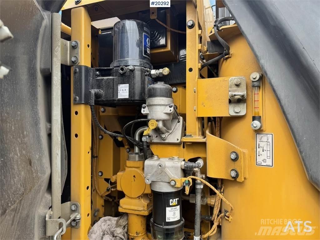 CAT 313 Pásová rýpadla