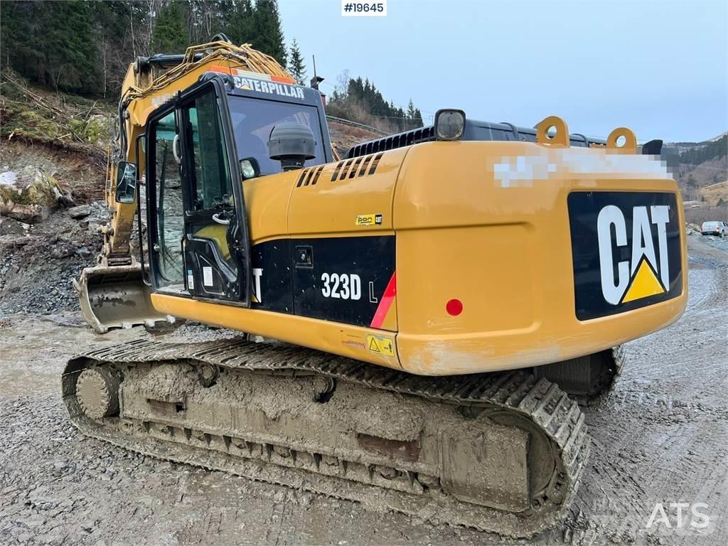 CAT 323D Pásová rýpadla