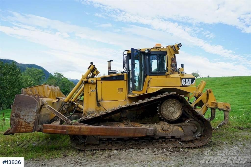 CAT D6T Pásové dozery