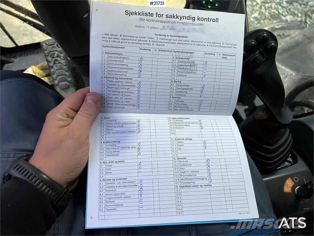 CAT M318F Kolová rýpadla