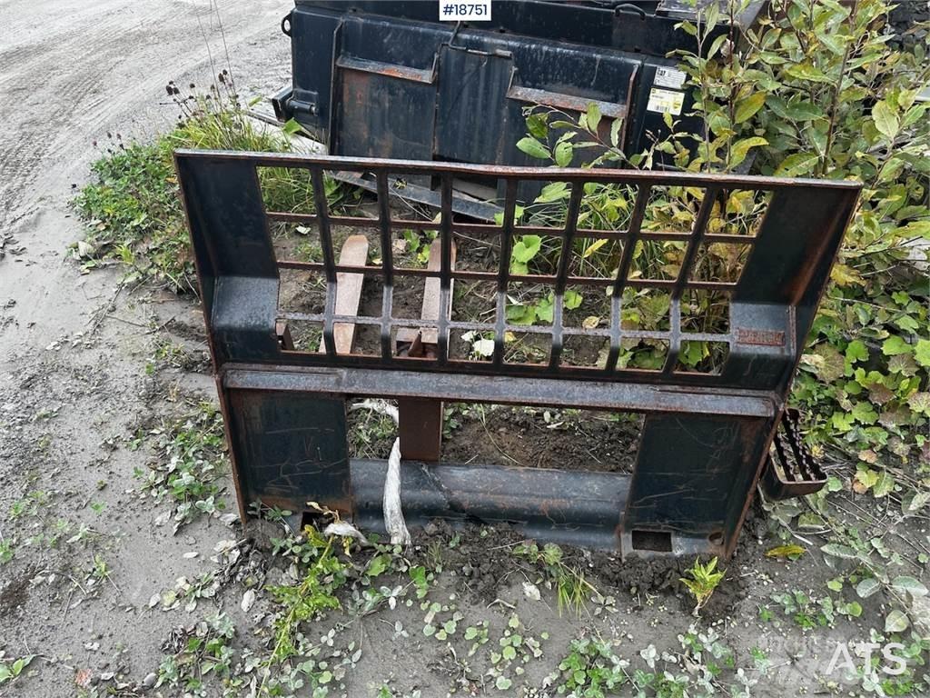 CAT Pallet Forks Stavebnictví - ostatní