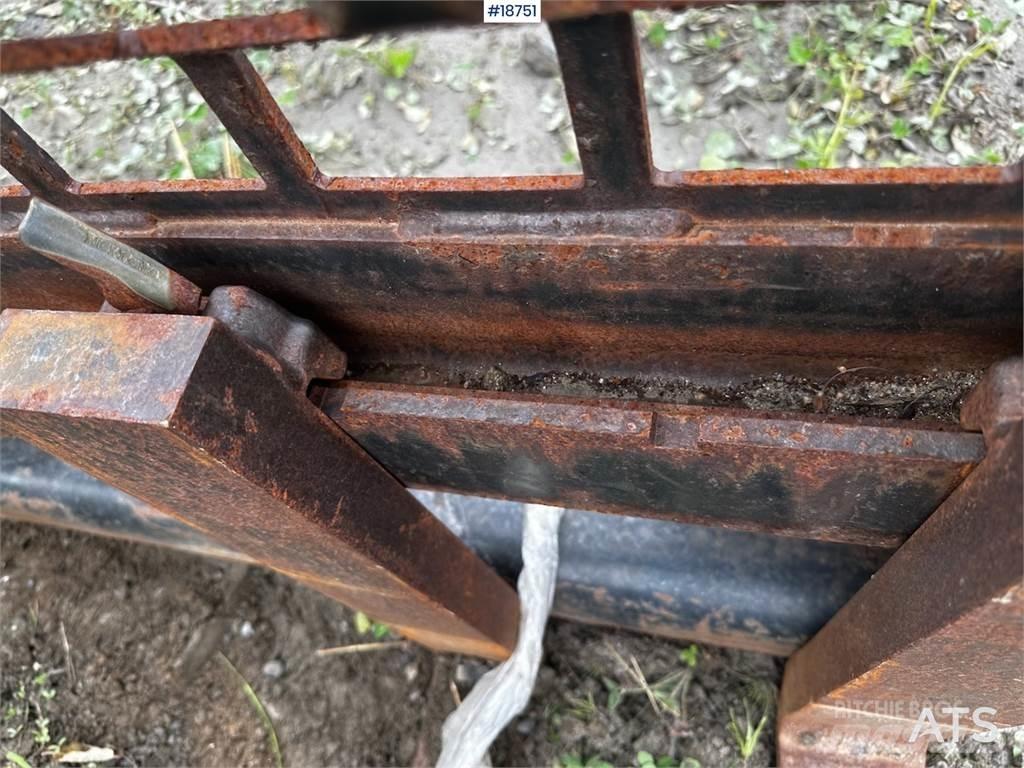 CAT Pallet Forks Stavebnictví - ostatní
