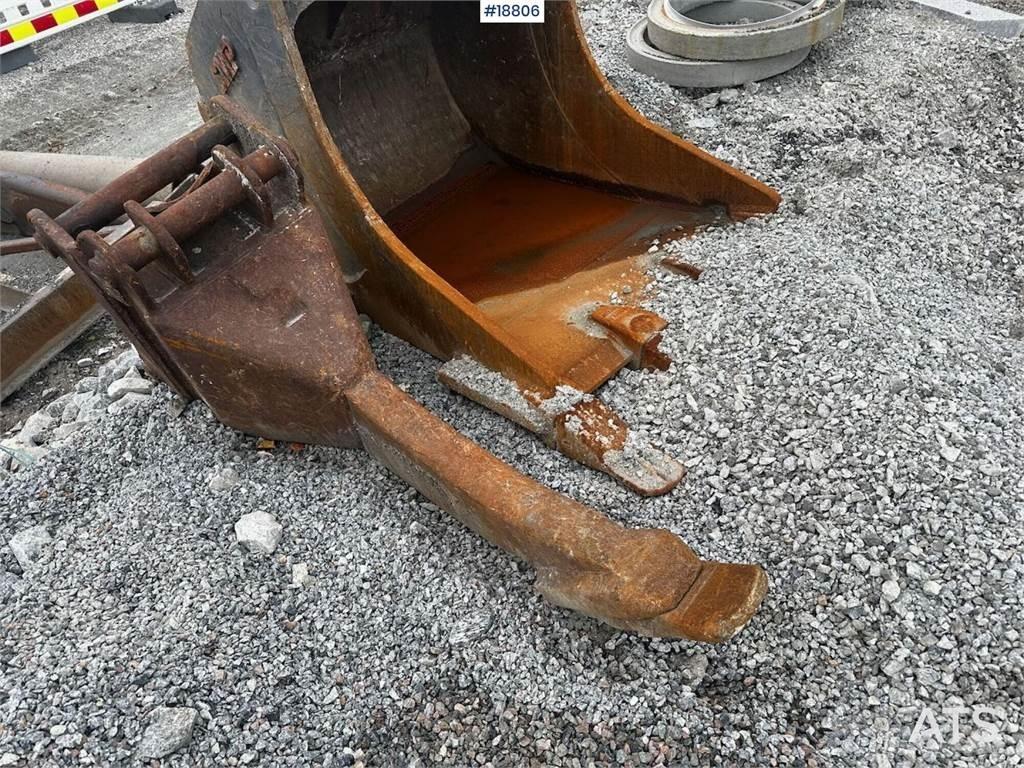 Doosan DX225LC Pásová rýpadla