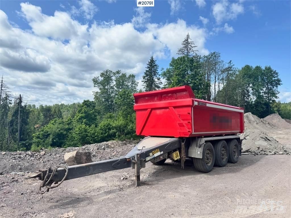 Istrail Trailer. Sklápěcí přívěsy