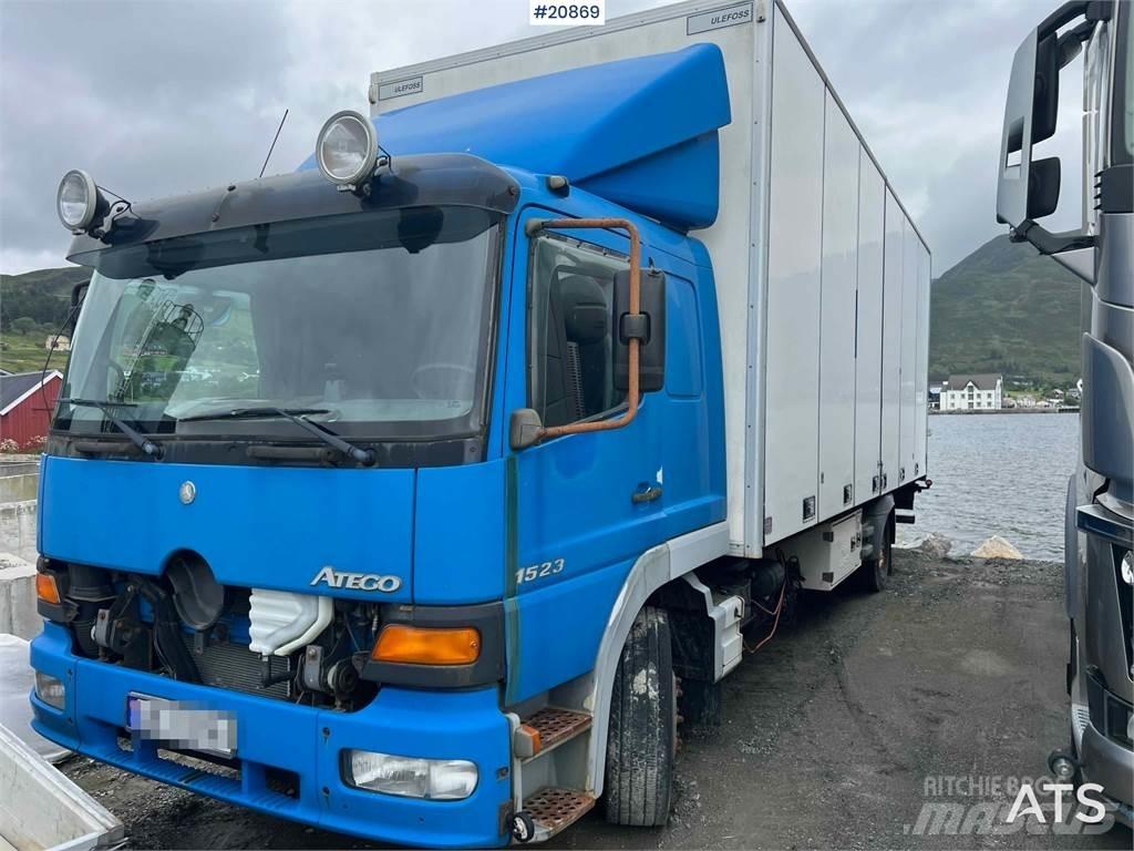 Mercedes-Benz 1523 Skříňová nástavba