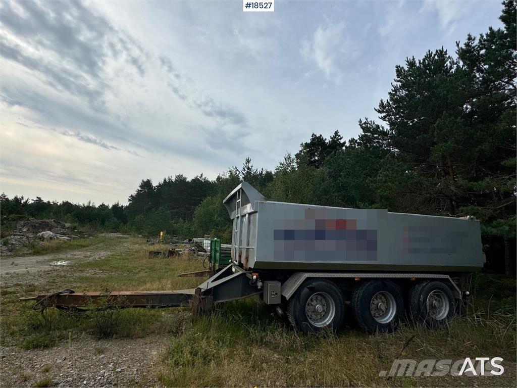 Renders trailer Další přívěsy