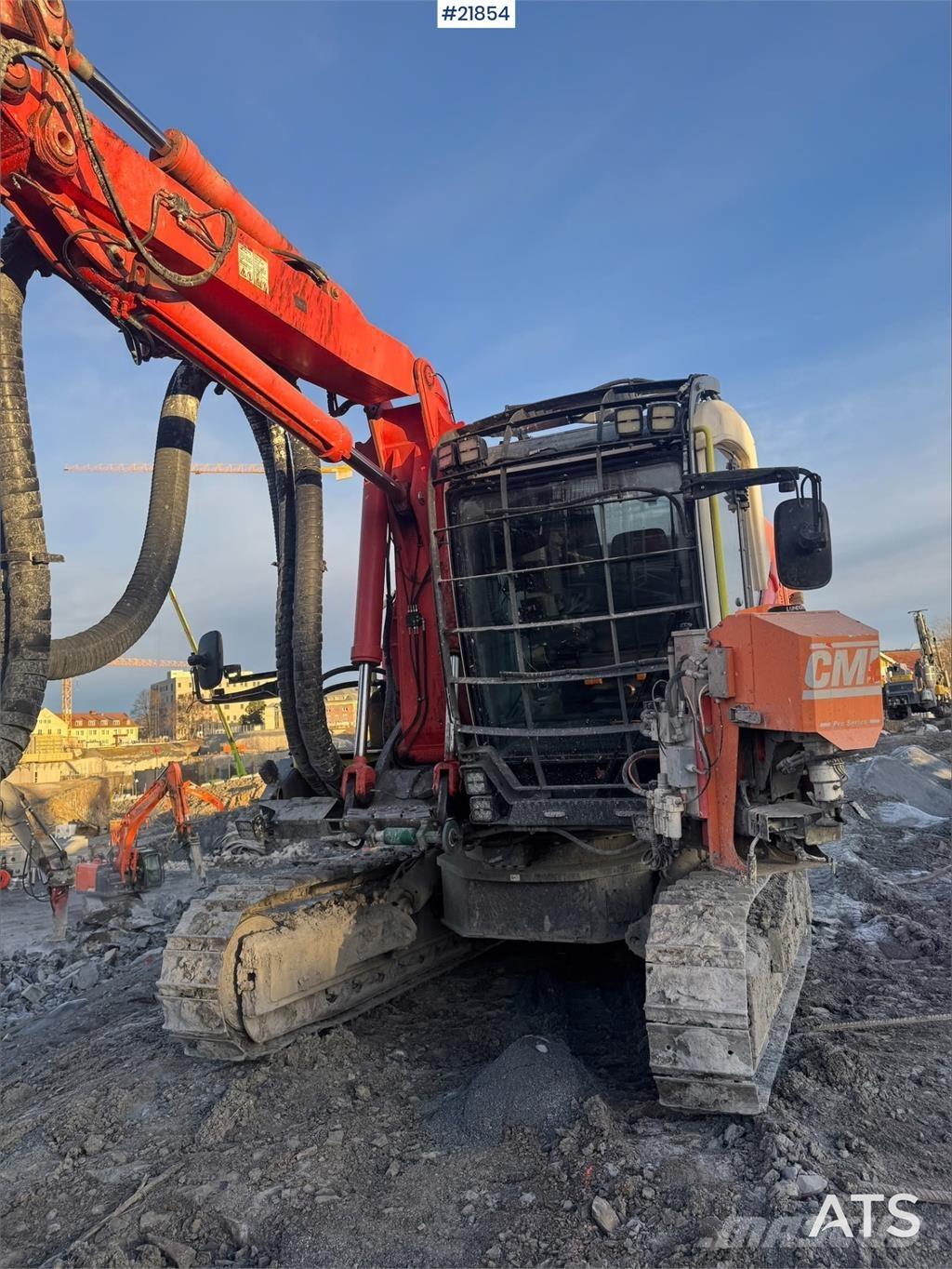 Sandvik DX800i Povrchové vrtací stroje