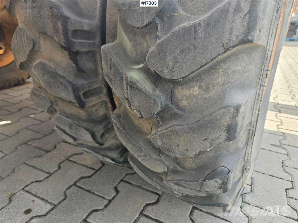 CASE WX 165 Kolová rýpadla