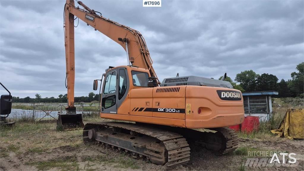 Doosan DX 300 LC Pásová rýpadla