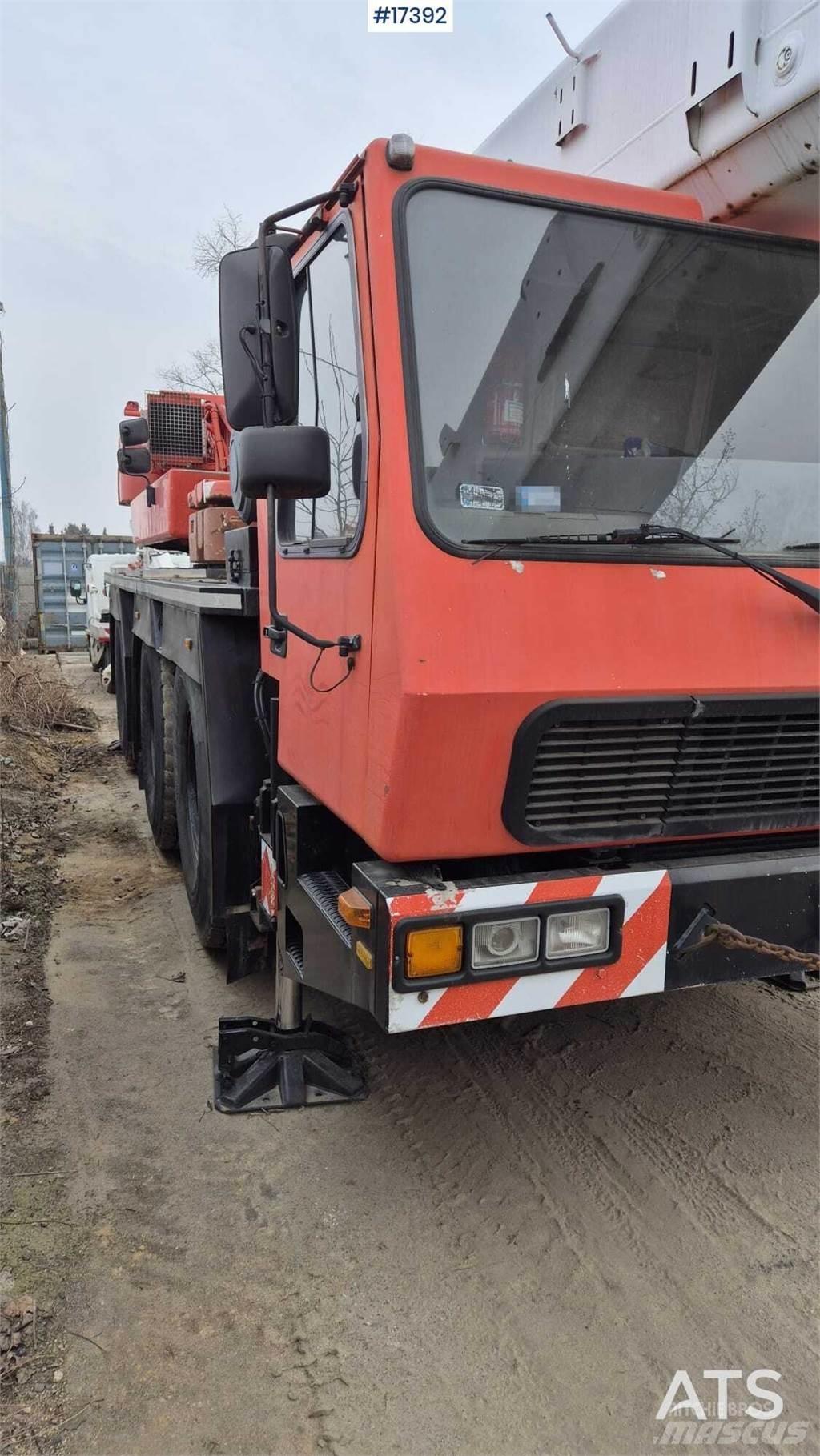 Grove GMK-3050 Univerzální terénní jeřáby