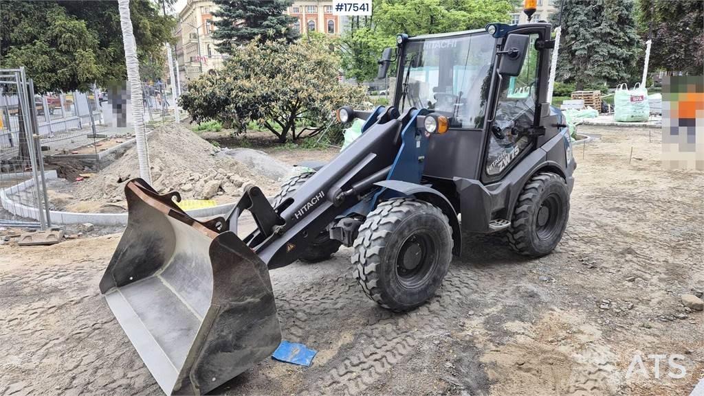 Hitachi ZW 75 Kolové nakladače